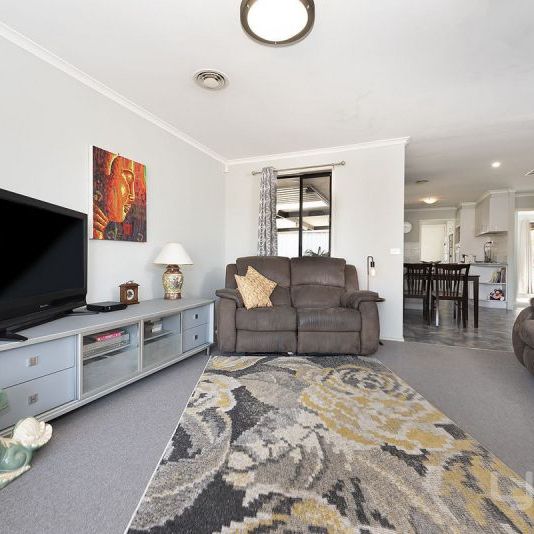 Great Family Home! - Photo 1