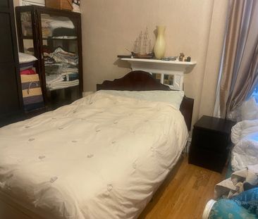Room in a Shared Flat, West Kensington Mansions, W14 - Photo 4