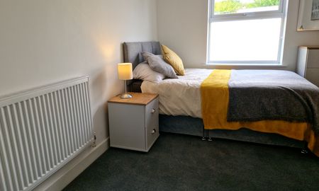 Flat 1 - Photo 4