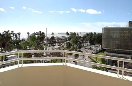 Alquiler de piso en Calle Concha Espina - Photo 2