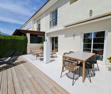 3 bedroom luxury Townhouse for rent in Nueva Andalucia, Spain - Photo 4