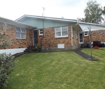 Charming 2BR Unit in Papakura (old photos) - Photo 5