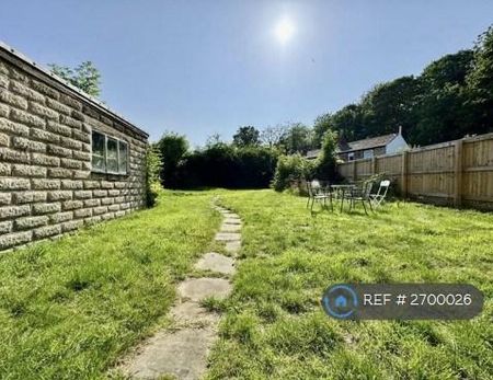 3 bedroom semi-detached house to rent - Photo 3