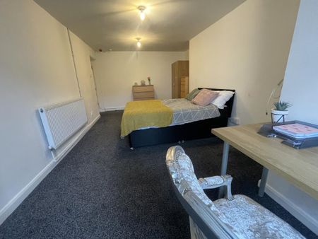 12 bedroom house share to rent - Photo 5