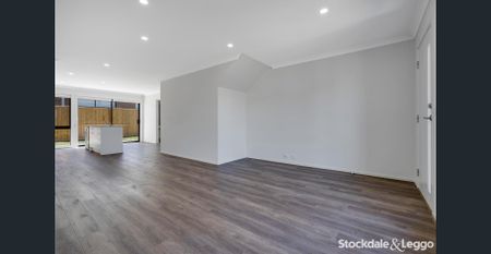 Modern Comfort Meets Effortless Living - Photo 2