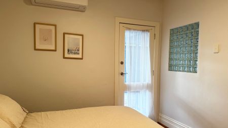 Spacious & Private 1-Bedroom Unit in Leafy St Peters - Photo 4