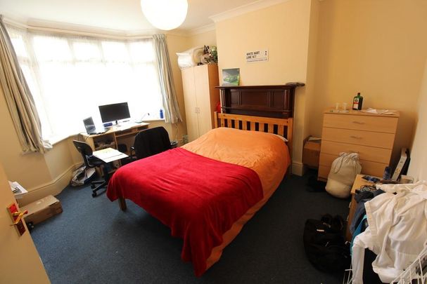 5 bedroom semi-detached house to rent - Photo 1