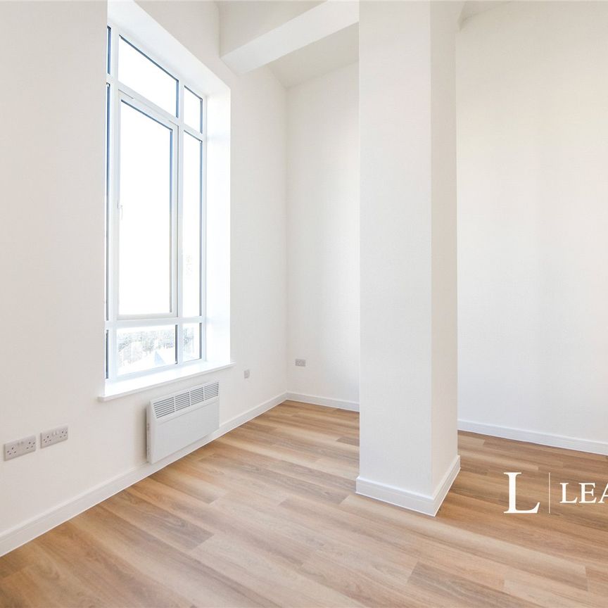 2 bedroom apartment to rent Commercial Road, Portsmouth, Hampshire, PO1 - Photo 1