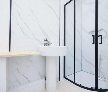 Sanford Mews, Epsom Road, Guildford, Surrey, GU1 - Photo 2