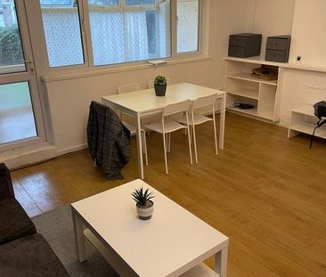 Room in a Shared House, Ettrick St, E14 - Photo 2