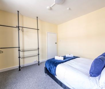 7 Bed End Terrace, Cave Street, BS2 - Photo 5