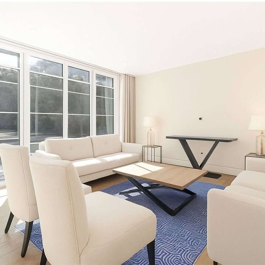 Three-Bedroom Maisonette with Private Garden in Belgravia - Photo 1