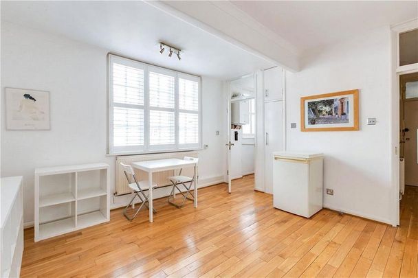 Studio to rent - Photo 1