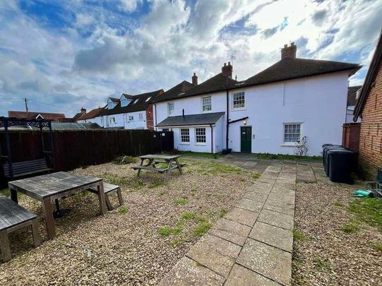 Chapel Street Farmhouse, Thatcham, RG18 - Photo 1