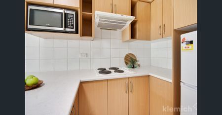 Cute as a Button. - Photo 3