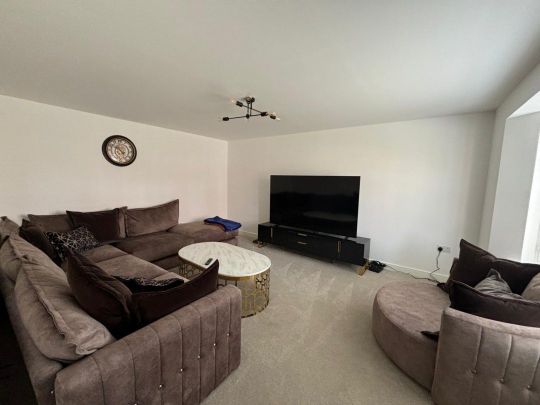 To Let: Honeysuckle Close, Billingham, TS22 5UD - Photo 1