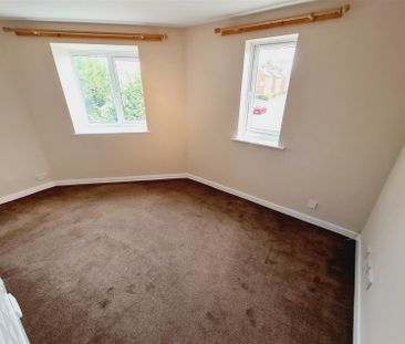 1 Bedroom Flat to Rent in North Street, Rushden, Northants, NN10 - Photo 4