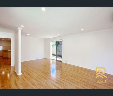 Perfect balance of modern living and low-maintenance lifestyle. - Photo 5