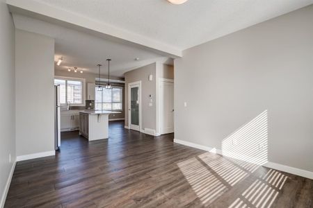 Executive Townhome In Walden. Stylish, Spacious & Move In Ready - Photo 3