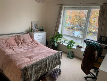 4 bedroom terraced house to rent - Photo 5