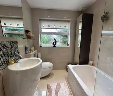 5 bedroom detached house to rent - Photo 6