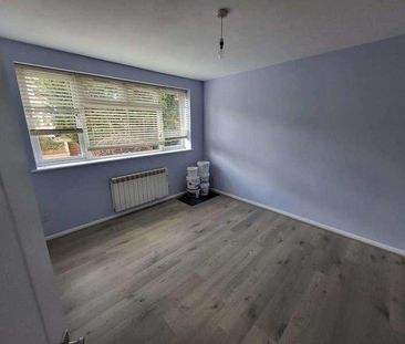 Ruthin Close, Luton, LU1 - Photo 4