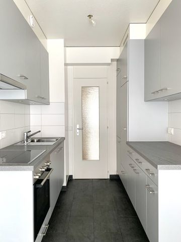 Proche Jonction : 4 pièces avec balcon - Photo 3