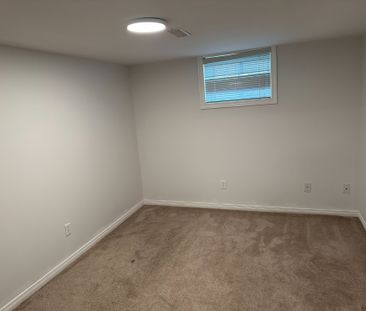 For Lease - 456 Drewry Avenue Unit# Lower, Toronto, Ontario - Photo 4
