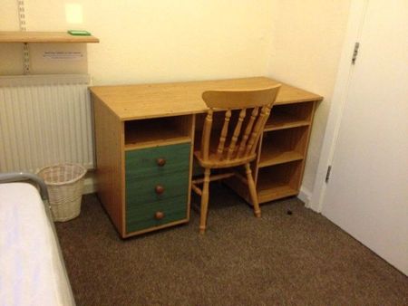 Well Street, Bangor, Gwynedd, LL57 - Photo 3