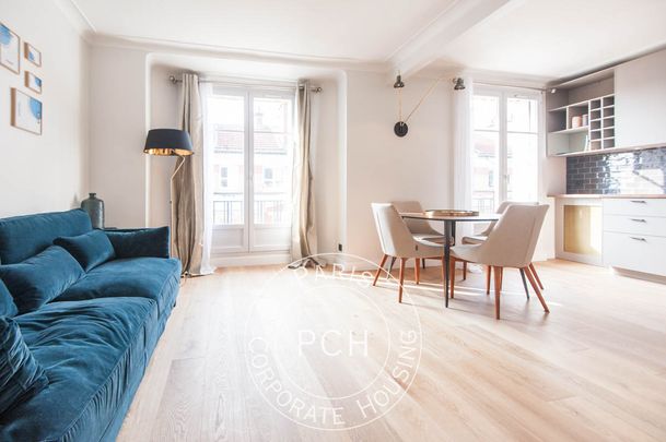 Rue Fantin Latour, - Photo 1