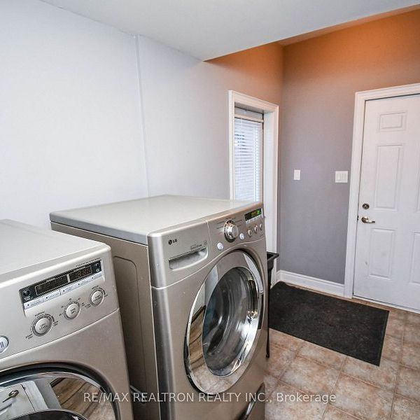 For Lease - 100 Sun King Crescent, Barrie, Ontario - Photo 1