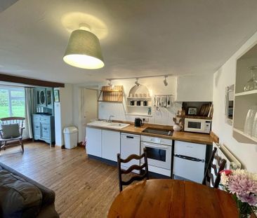 3 bedroom semi-detached house to rent - Photo 6