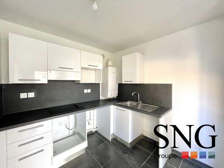 T3 AVEC BALCON + 2 PARKINGS - Photo 4