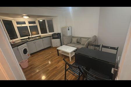 1 Bed Flat, North End Road, NW11 - Photo 3