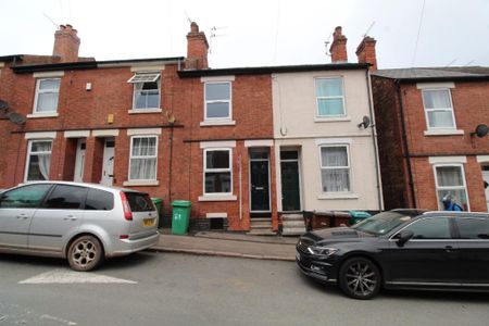 2 bedroom terraced house to rent - Photo 5