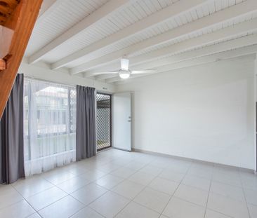 1/12 Heather Street, Logan Central QLD 4114 - Townhouse For Rent - ... - Photo 2