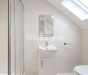 Gordon Hill, Enfield, EN2 - Photo 2