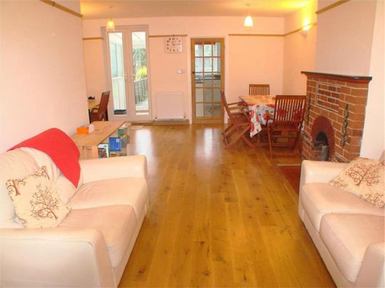 3 bedroom House To Let - Photo 1