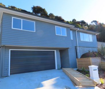 WAINUIOMATA LIVING! - Photo 4