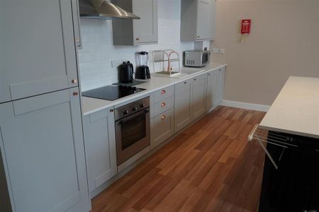 2 bedroom apartment to rent - Photo 4