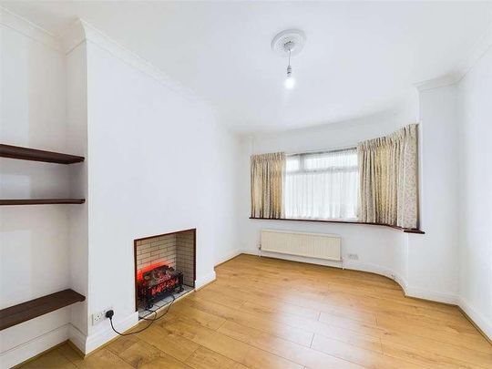 Flamborough Road, Ruislip, HA4 - Photo 1