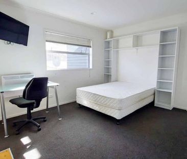 Studio Apartment in Hillcrest - Photo 3
