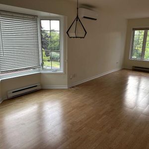 Logement 4 1/2 de style condo OTTERBURN PARK (libre) - Photo 2
