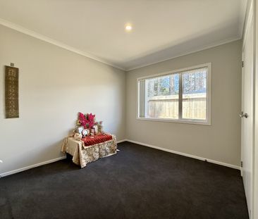 Modern 3-Bedroom House in Wainuiomata - Photo 5