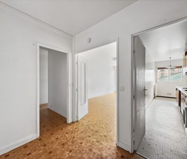 F2 Lumineux avec Balcon & Parking - Votre Havre de Paix à Gambetta ! - Photo 6