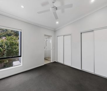 Modern Townhouse Minutes from Caloundra CBD - Photo 5