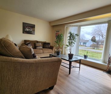 For Lease - 366 Meadow Street Unit# Upper, Oshawa, Ontario - Photo 1