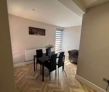 Fishponds Road, Wokingham - Photo 1