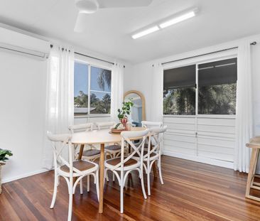 Beautifully Presented Home in a Premier Location - Photo 3