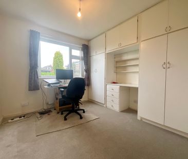 3 bedroom Detached Bungalow to let - Photo 5